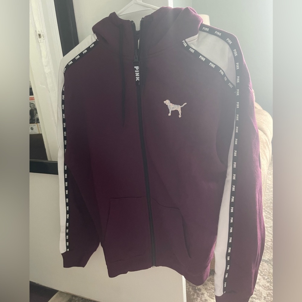 Women’s Small Victoria’s Secret’s zipper hoodie.